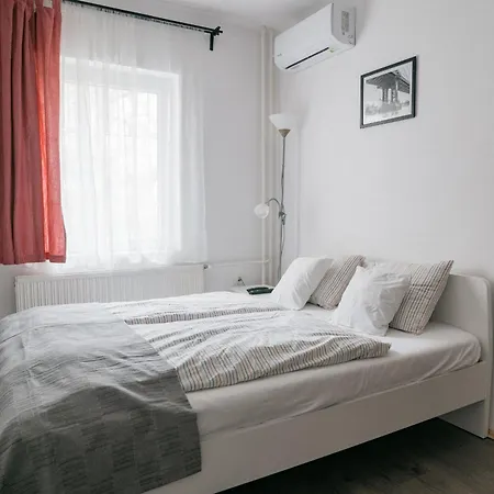 Tavaszhaz Apartmanok Balatonfured Exterior photo