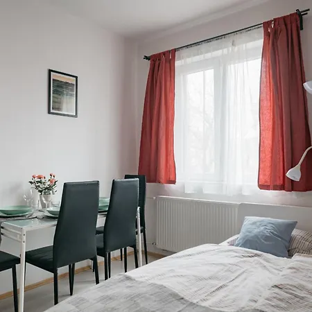 Tavaszhaz Apartmanok Balatonfured Exterior photo
