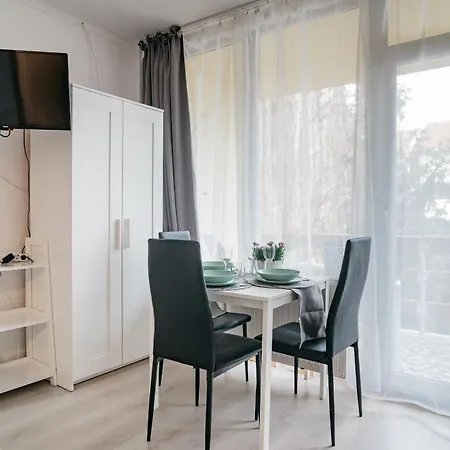 Tavaszhaz Apartmanok Balatonfured Exterior photo