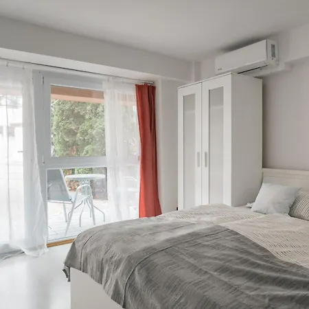 Tavaszhaz Apartmanok Balatonfured Exterior photo
