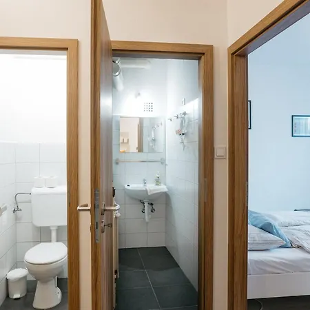 Tavaszhaz Apartmanok Balatonfured Exterior photo