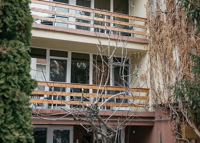 Tavaszhaz Apartmanok