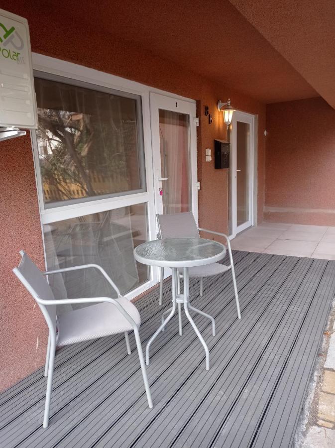 Tavaszhaz Apartment *